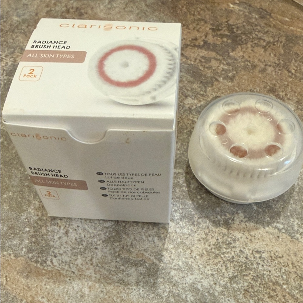 NWT Clarisonic radiance brush head (only 1 in pack)